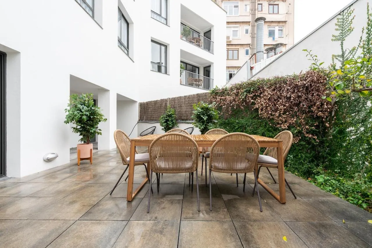 Limehome Barcelona Rector Triado 0*,