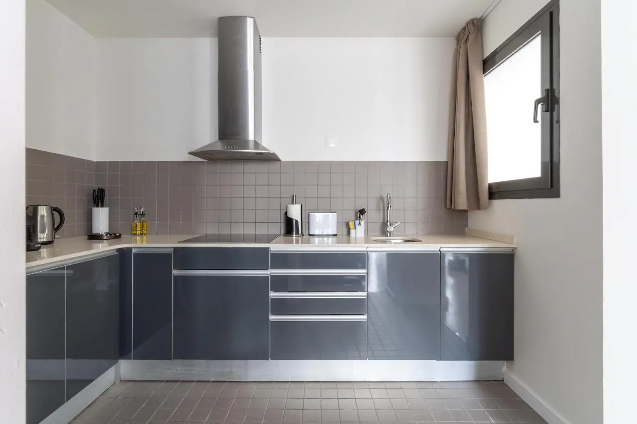 Limehome Barcelona Rector Triado