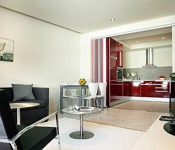 Limehome Barcelona Rector Triado 0*,